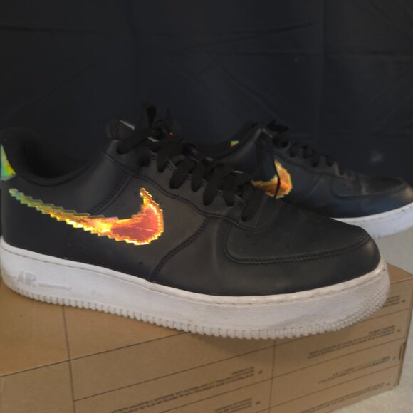 NIKE AIR FORCE 1 LOW BLACK IRIDESCENT PIXEL size 10.5 - Picture 3 of 10